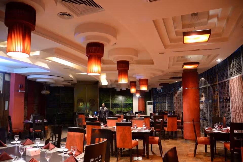 Dinning-Hall Dining-Hall